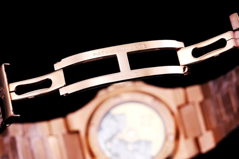 UrbanChic PATEK PHILIPPE Watches 195514