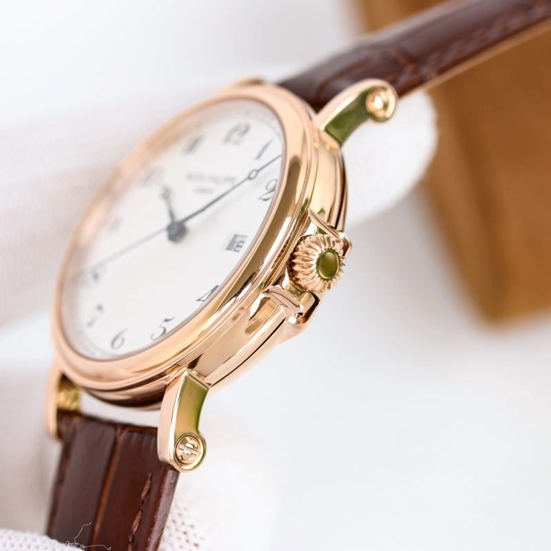 Compact PATEK PHILIPPE Watches 195501
