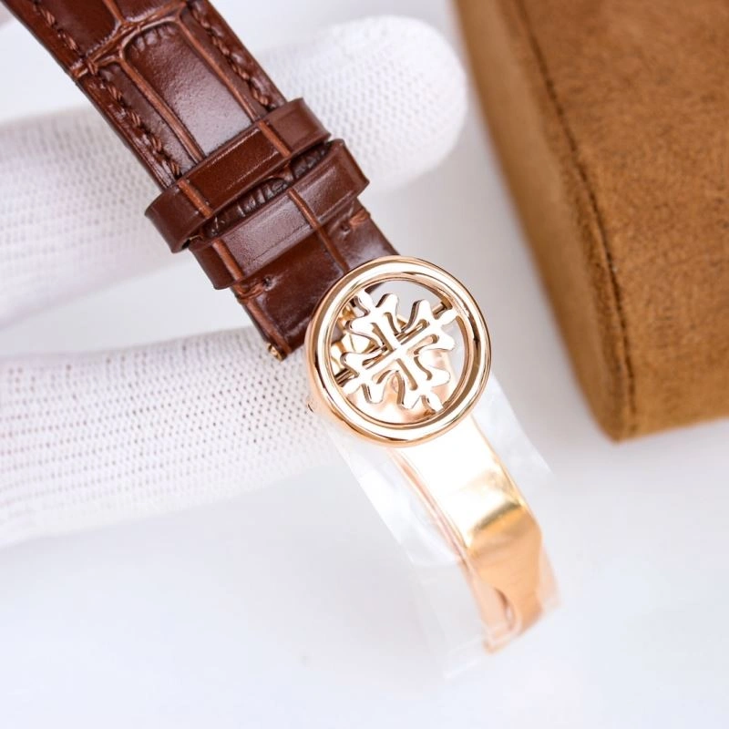 Compact PATEK PHILIPPE Watches 195501