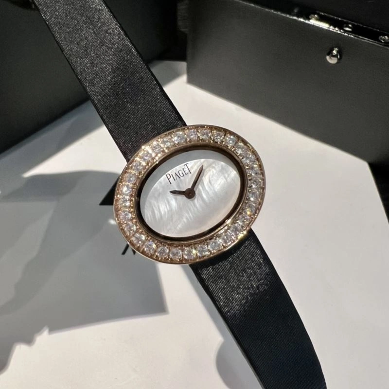 PIAGET Watches Sleek 198614