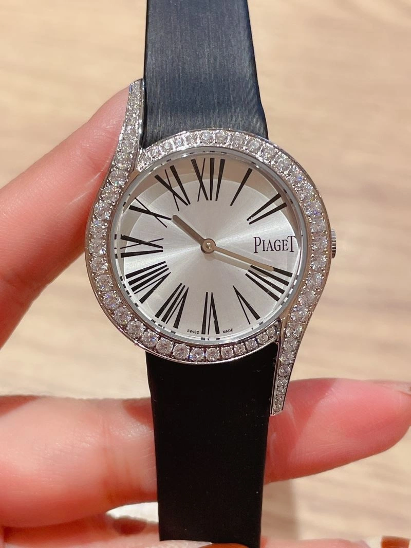 Vibrant PIAGET Watches 198577