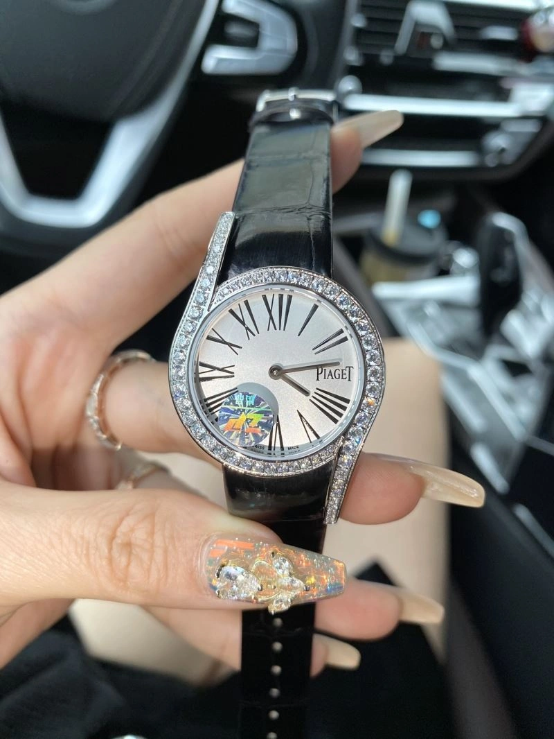 Versatile PIAGET Watches 198551