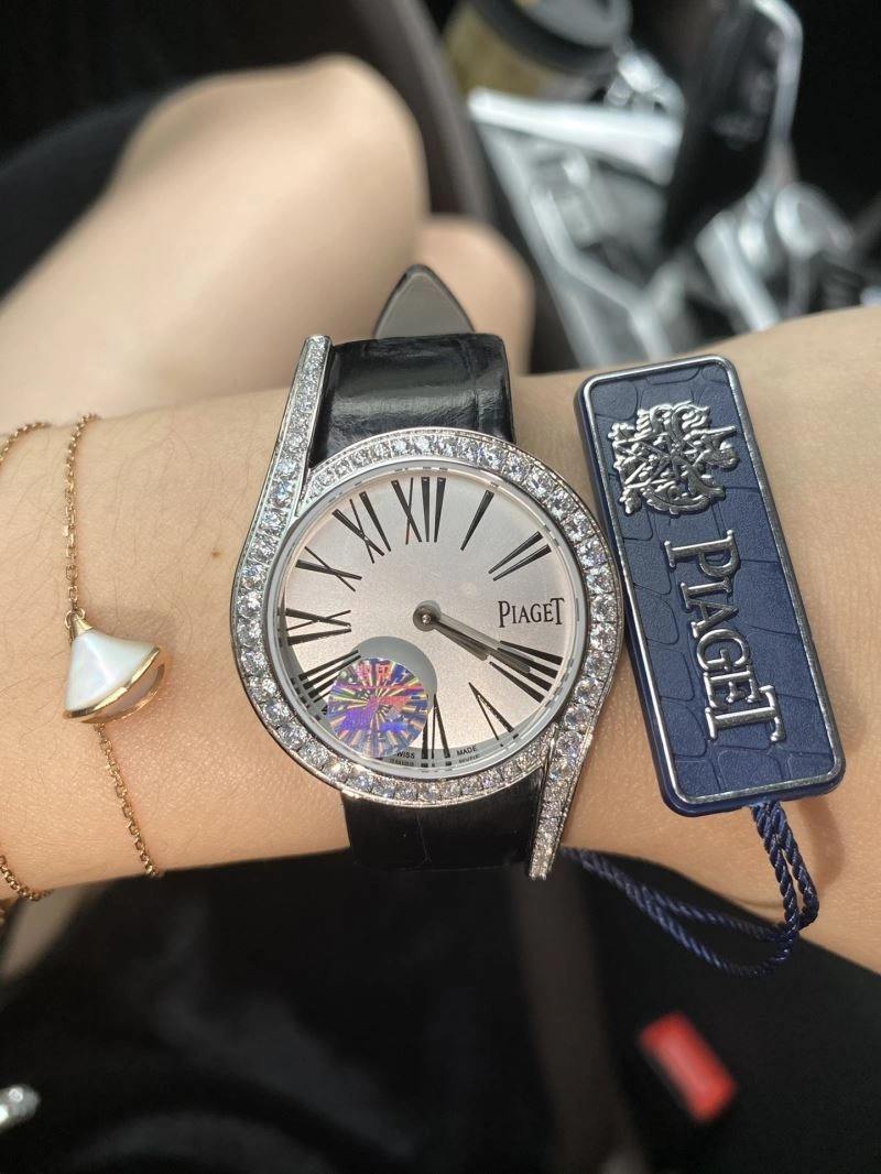 Versatile PIAGET Watches 198551