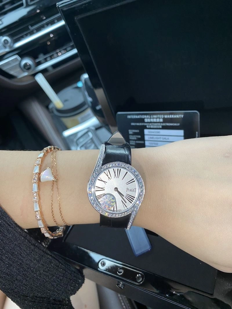Versatile PIAGET Watches 198551