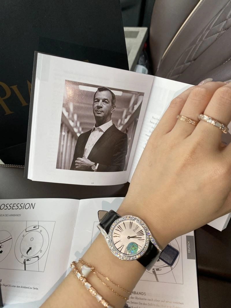 Versatile PIAGET Watches 198551