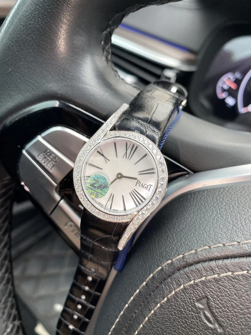 Snug PIAGET Watches 198548