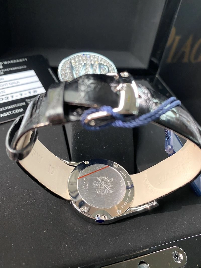 Snug PIAGET Watches 198548
