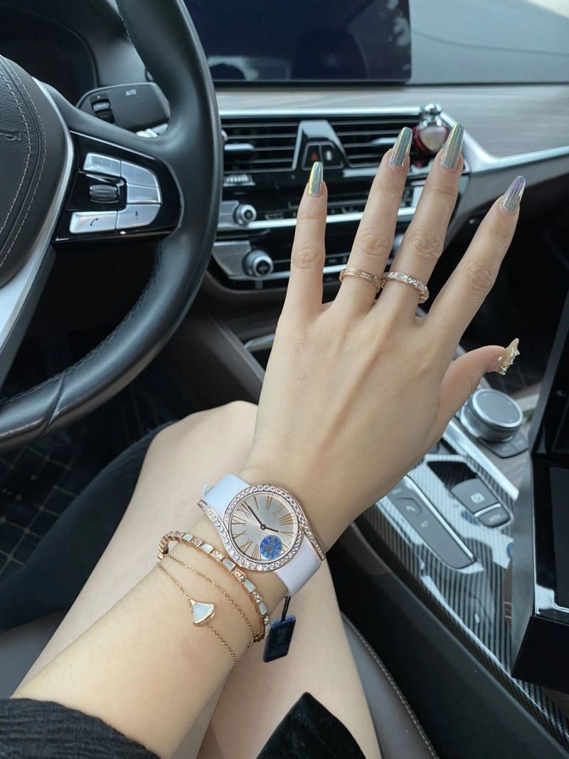 Versatile PIAGET Watches 198545