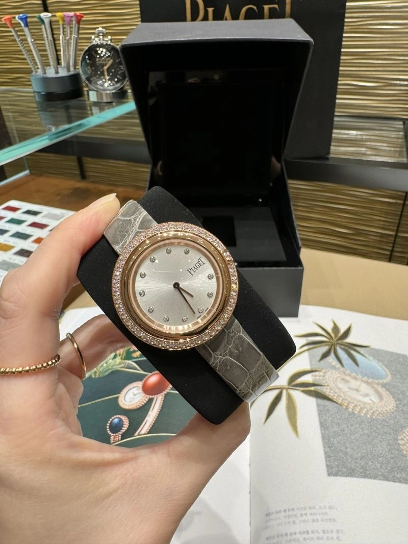 ModernLook PIAGET Watches 198533