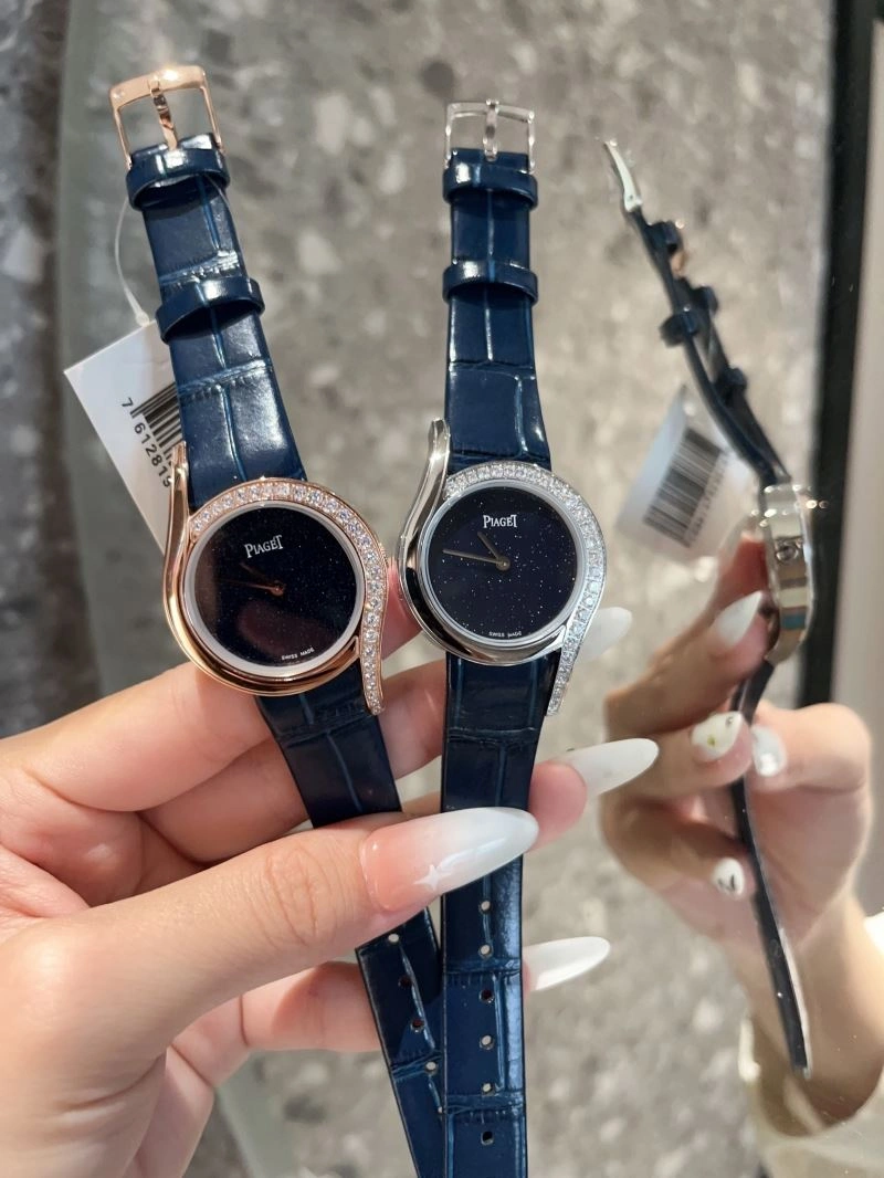 Sporty PIAGET Watches 198513