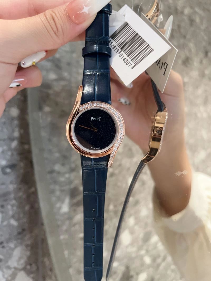 Sporty PIAGET Watches 198513