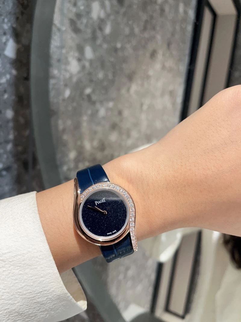 Sporty PIAGET Watches 198513