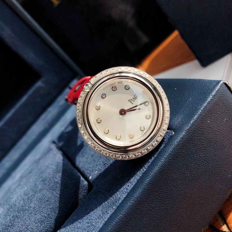 Seasonal PIAGET Watches 198504