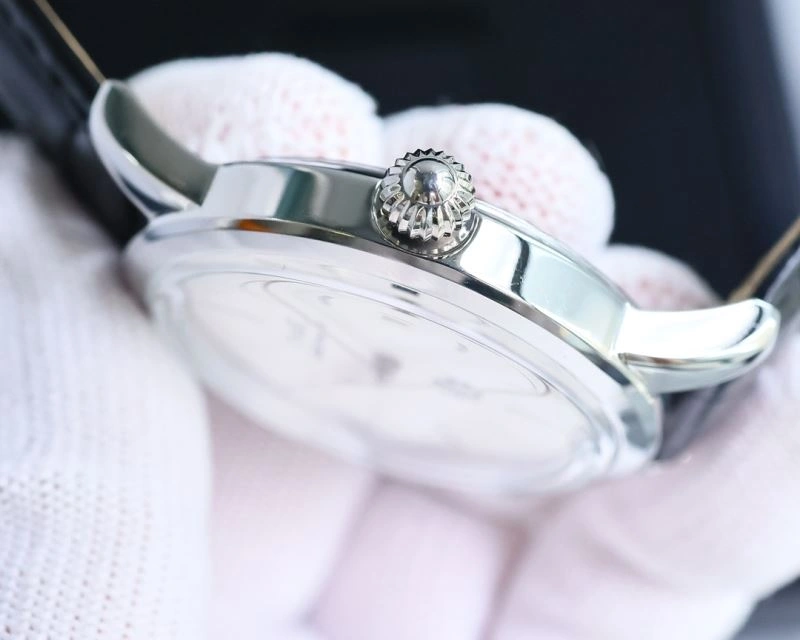 Cozy PIAGET Watches 198423