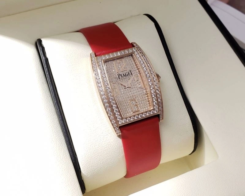 Modern PIAGET Watches 198411