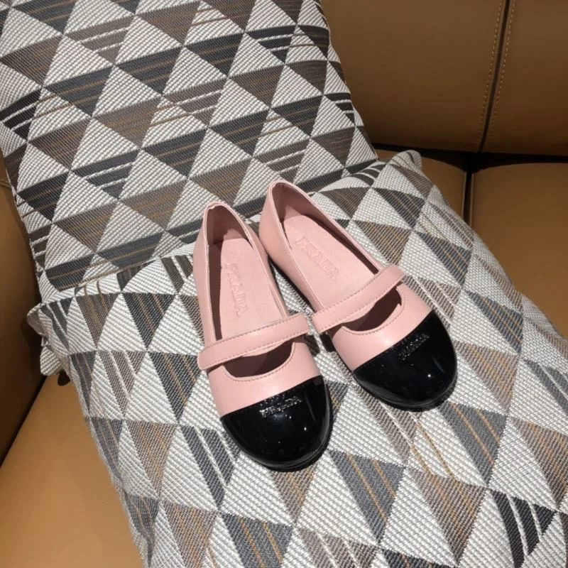 Vibrant PRADA SHOES 30144
