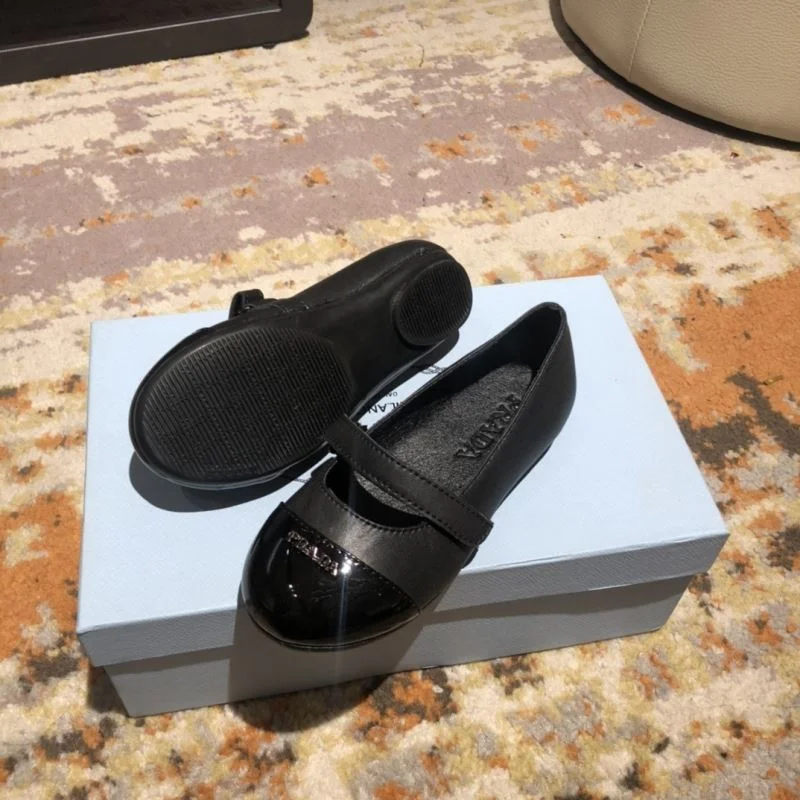 Effortless PRADA SHOES 30143