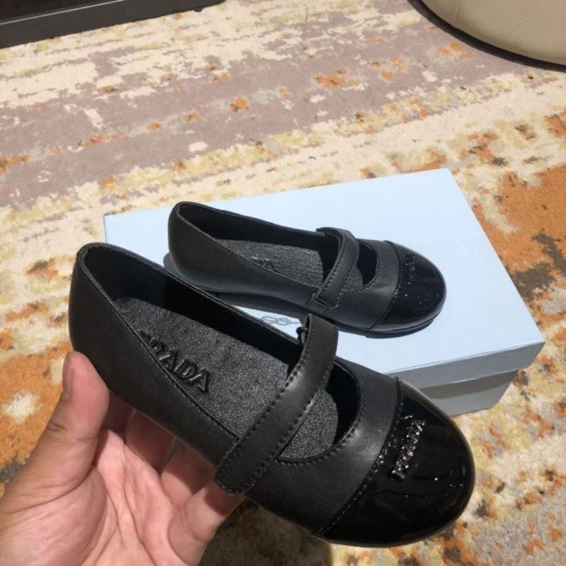 Effortless PRADA SHOES 30143