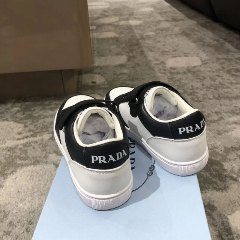 Efficient PRADA SHOES 30125