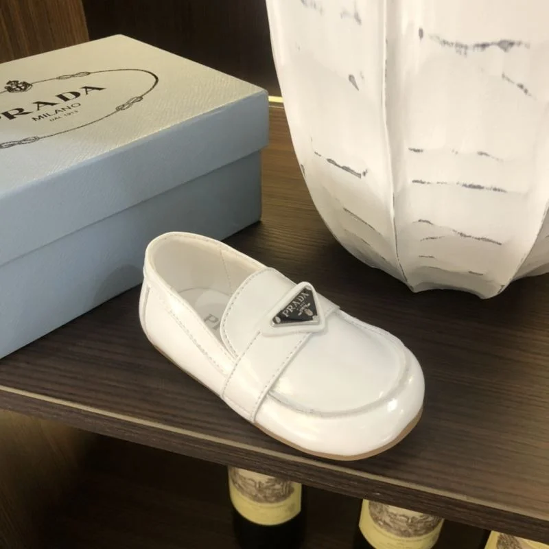 PRADA SHOES Sleek 30003
