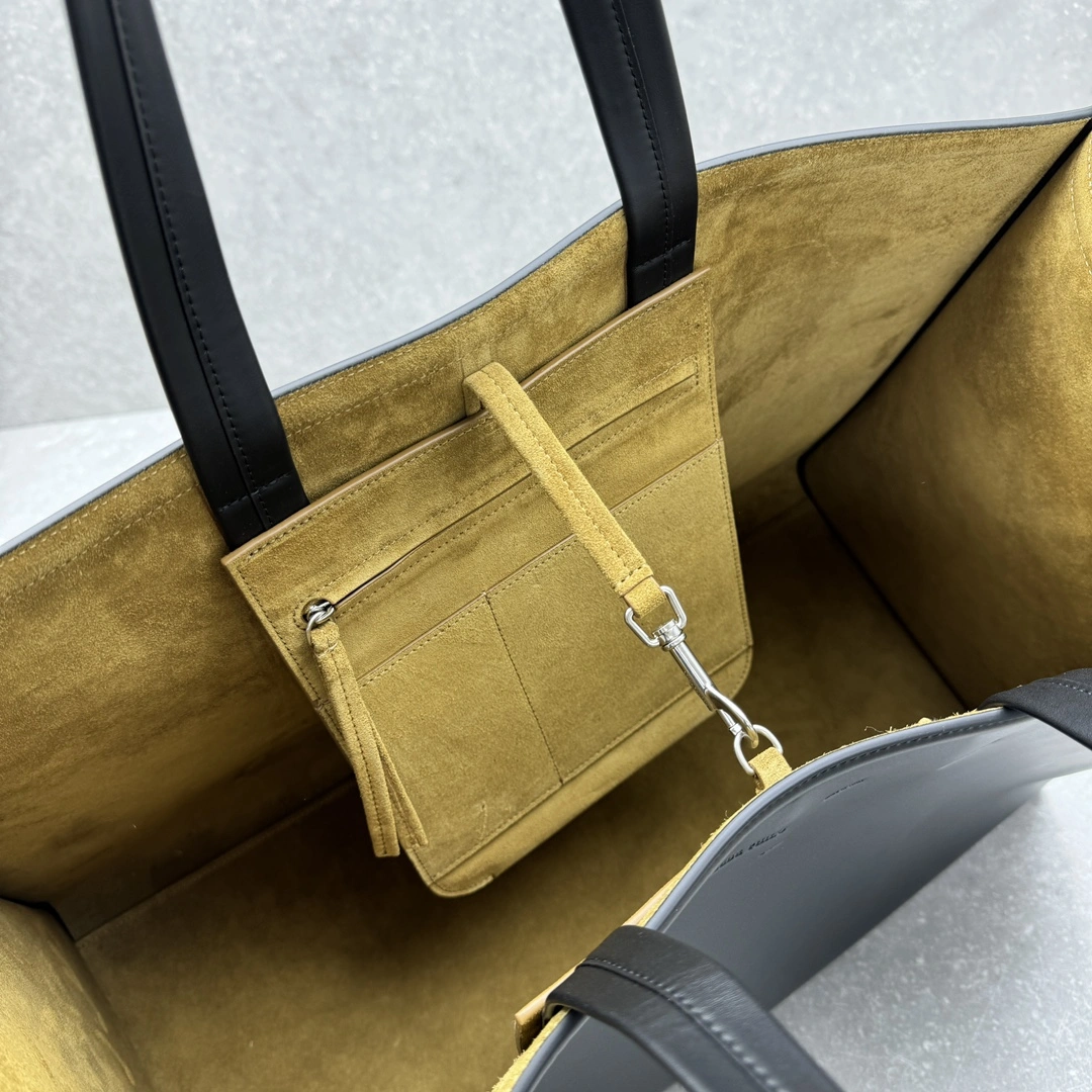 Flexible Phoebe Philo Shopping Bags 69480