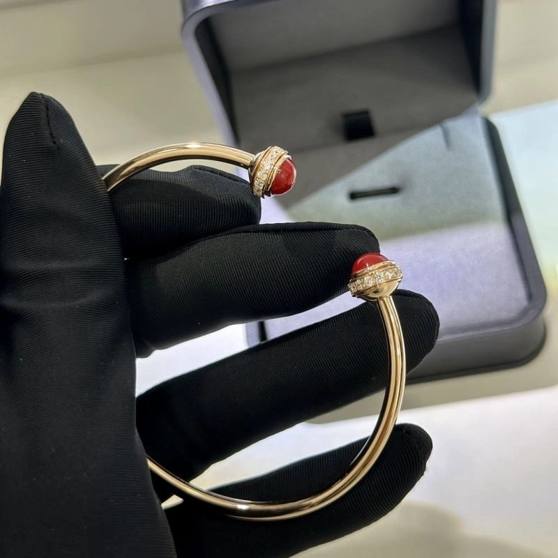Upgraded Piaget Bracelets 212852