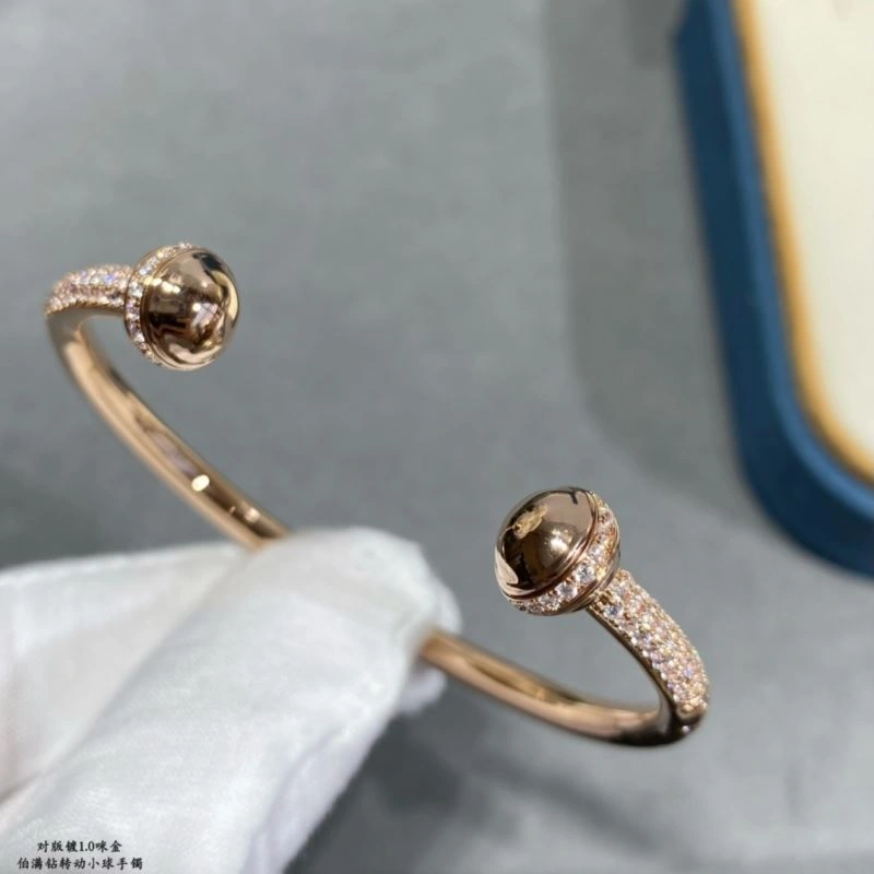 Unique Piaget Bracelets 211804