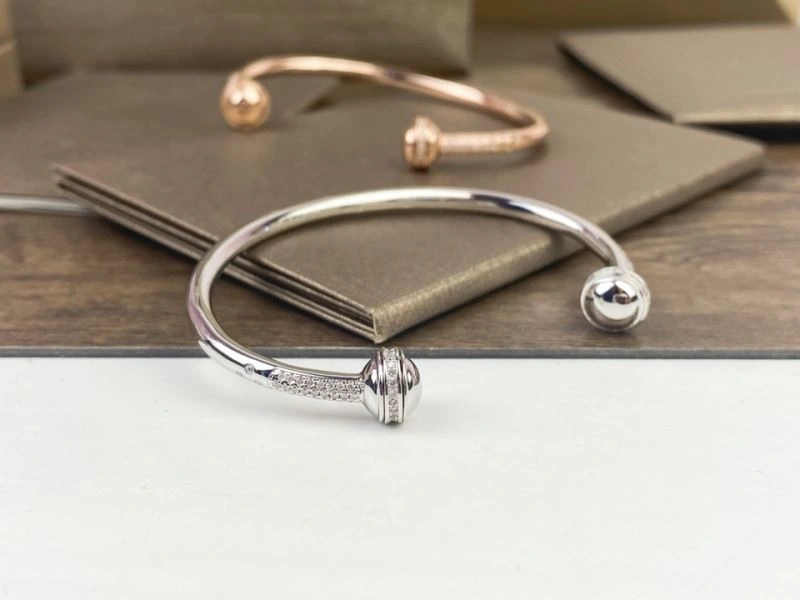 Versatile Piaget Bracelets 211119