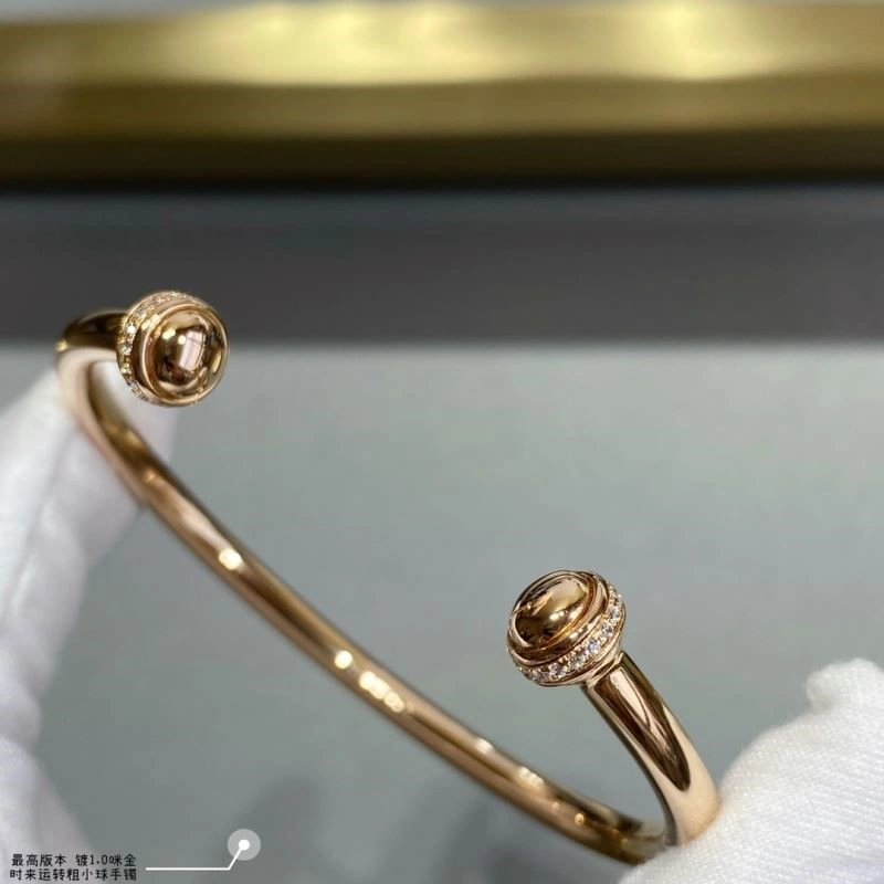 Piaget Bracelets Practical 210491