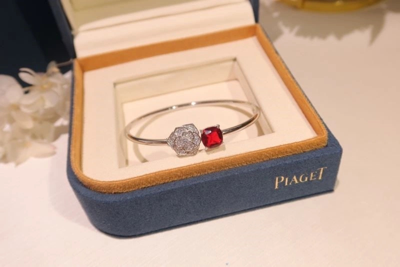 Piaget Bracelets Affordable 210485