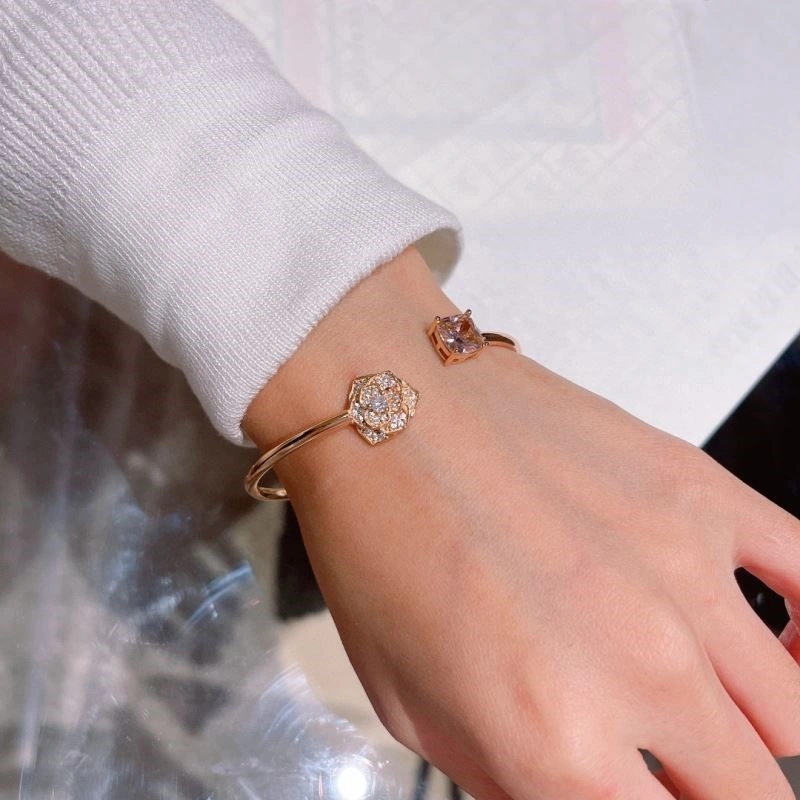 Seasonal Piaget Bracelets 210488