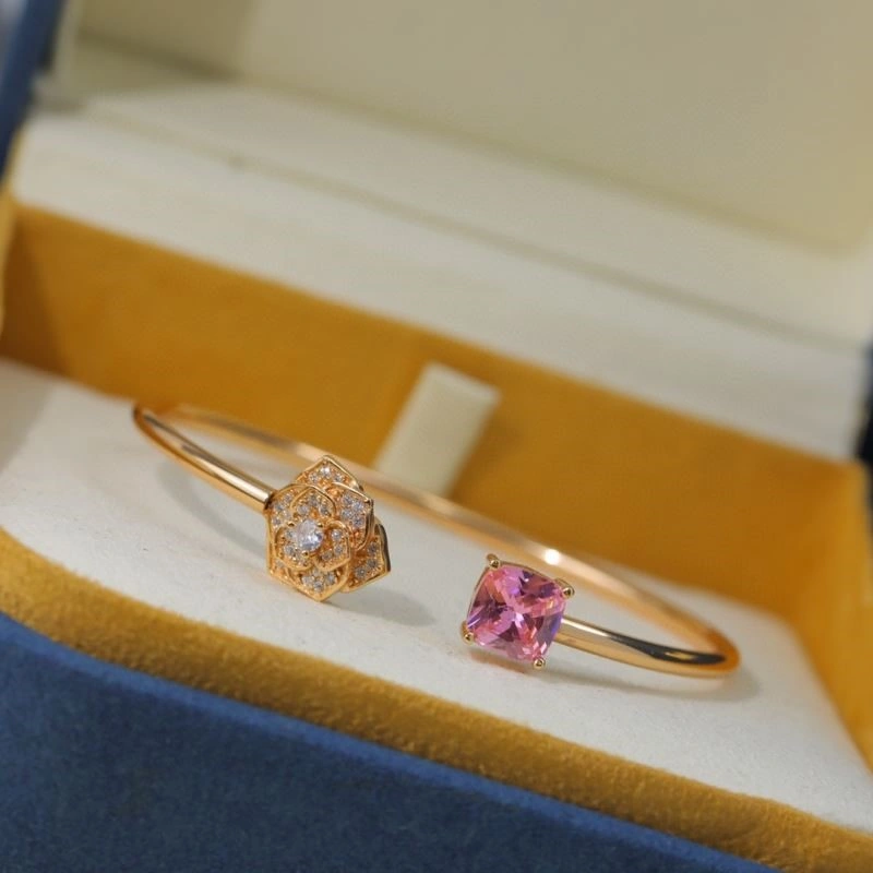 Seasonal Piaget Bracelets 210488