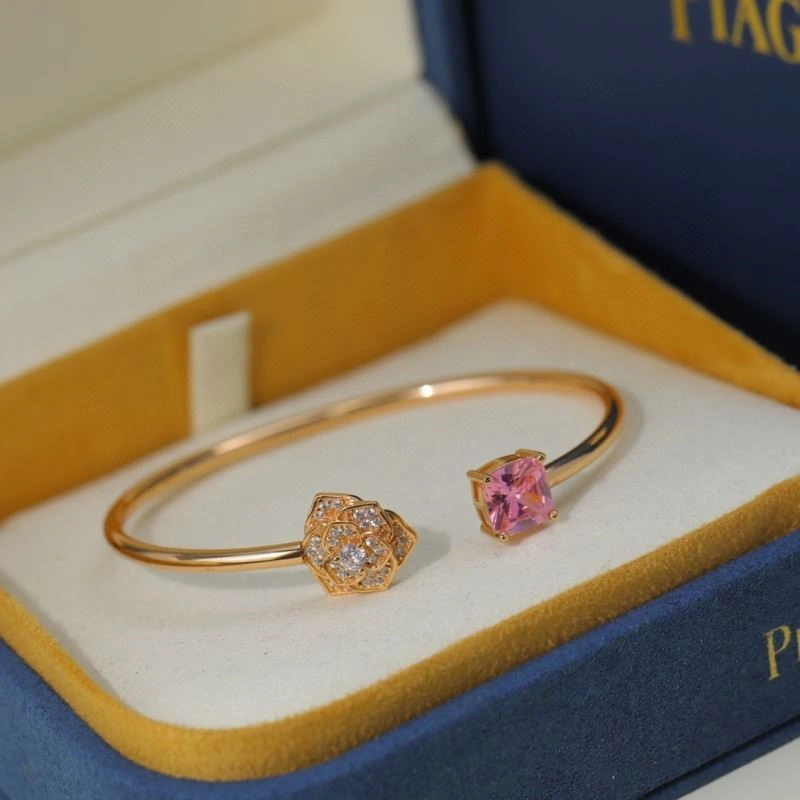 Seasonal Piaget Bracelets 210488