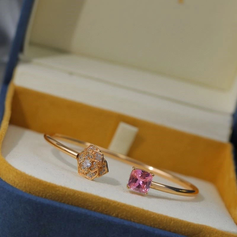 Seasonal Piaget Bracelets 210488