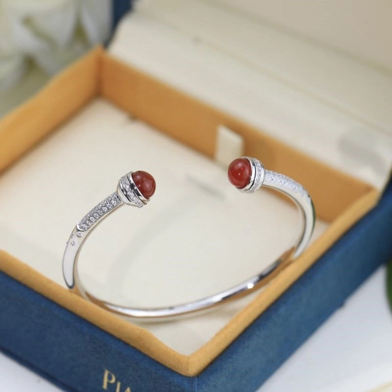 Comfortable Piaget Bracelets 210487