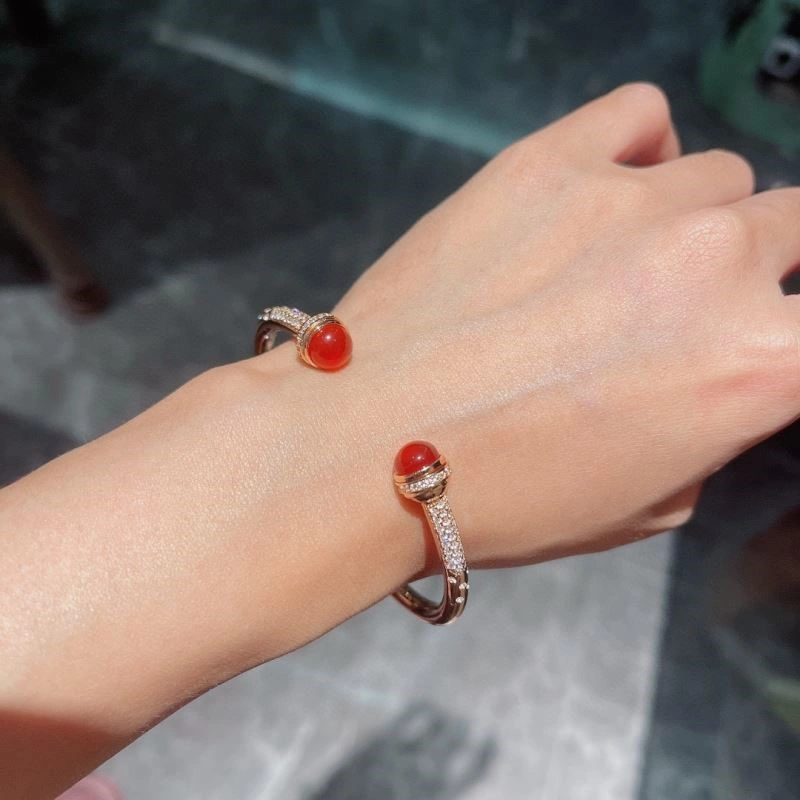 Comfortable Piaget Bracelets 210487