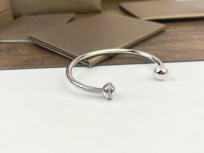 Efficient Piaget Bracelets 209691