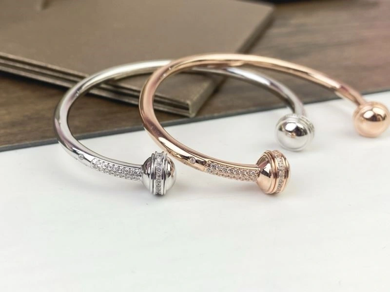Efficient Piaget Bracelets 209691