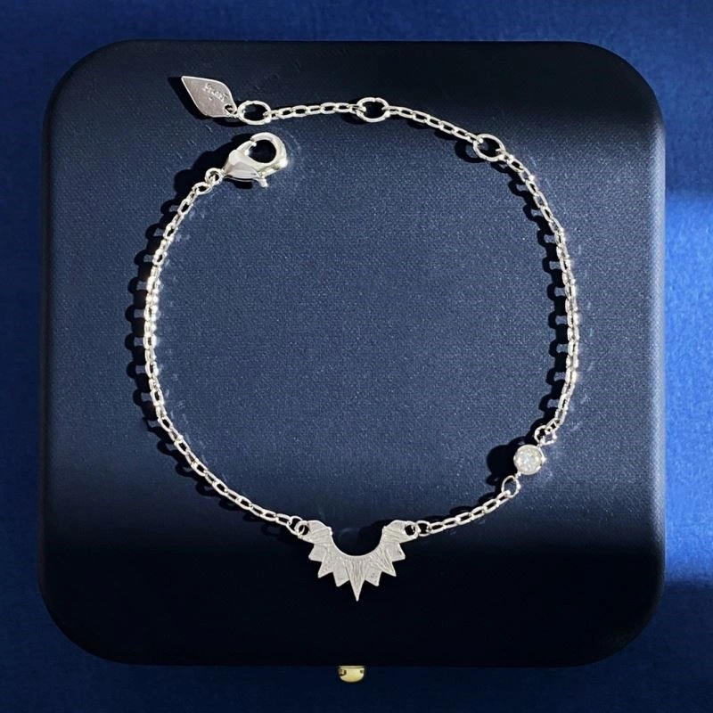 Stylish Piaget Bracelets 208515