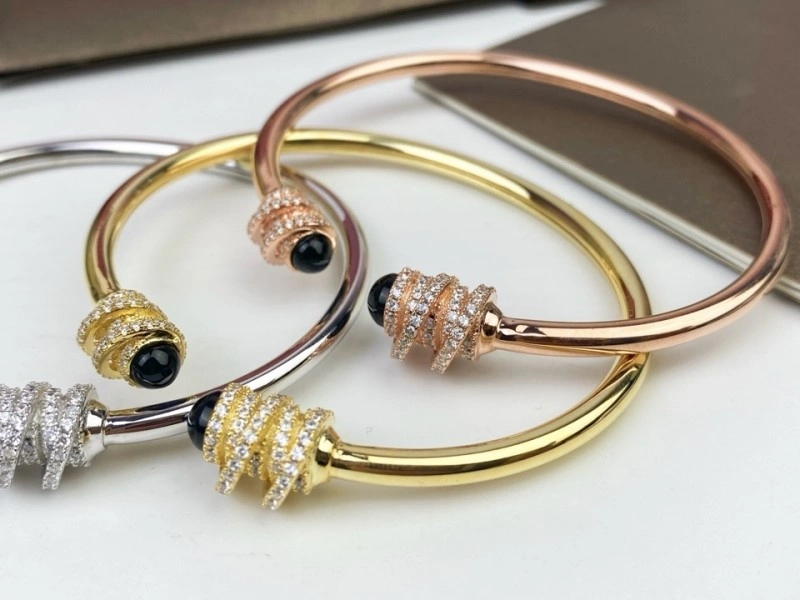 Versatile Piaget Bracelets 208514