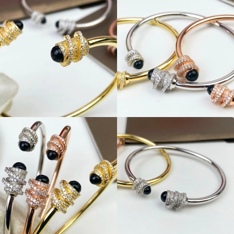 Versatile Piaget Bracelets 208514
