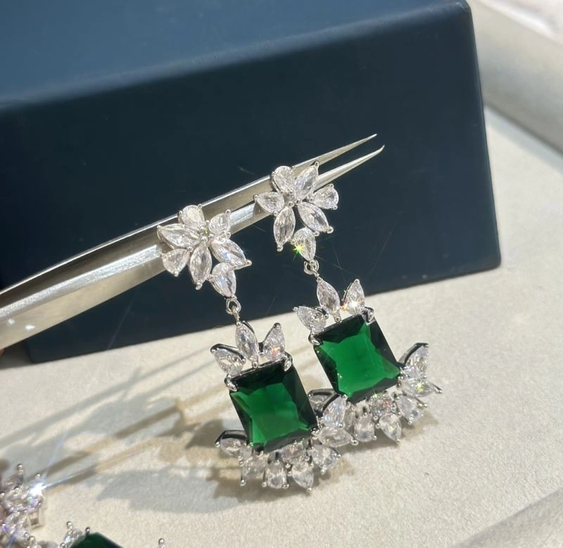 Piaget Earrings Flexible 214505