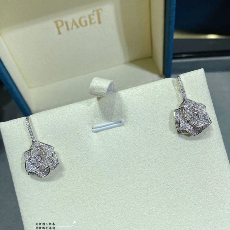 Piaget Earrings Unisex 211786