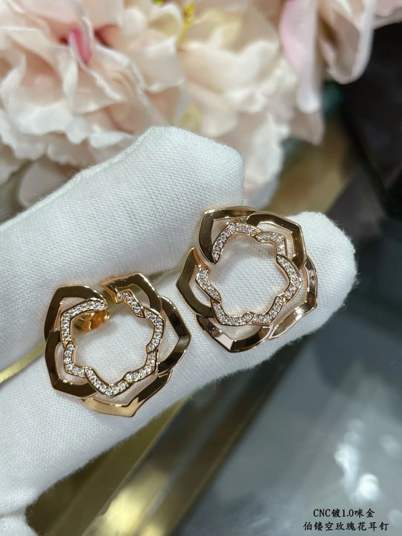 Piaget Earrings Chic 210489