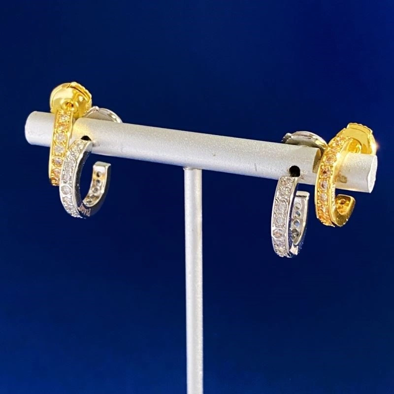 Piaget Earrings Snug 209692