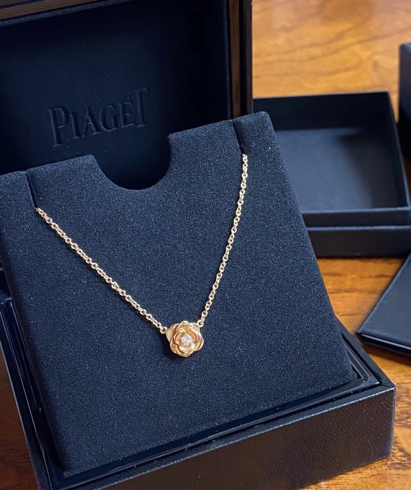 Thermal Piaget Necklaces 213838