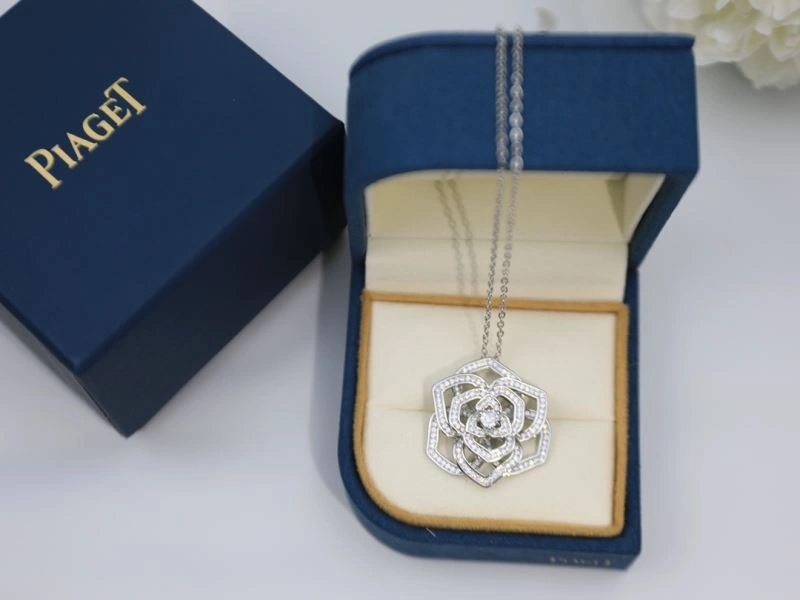 Piaget Necklaces Upgraded 213839