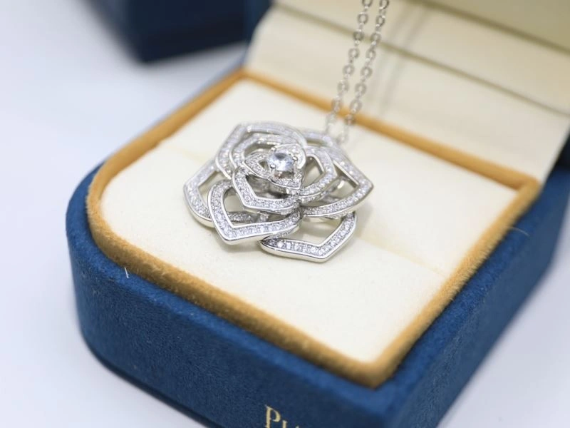 Piaget Necklaces Upgraded 213839