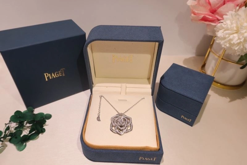 Piaget Necklaces Upgraded 213839
