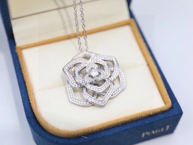 Piaget Necklaces Upgraded 213839
